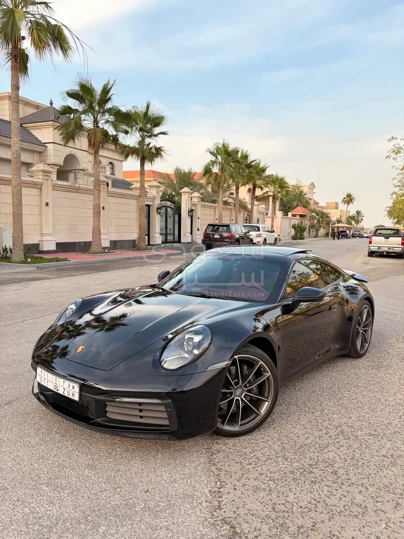 2024 بورش 911 كاريرا