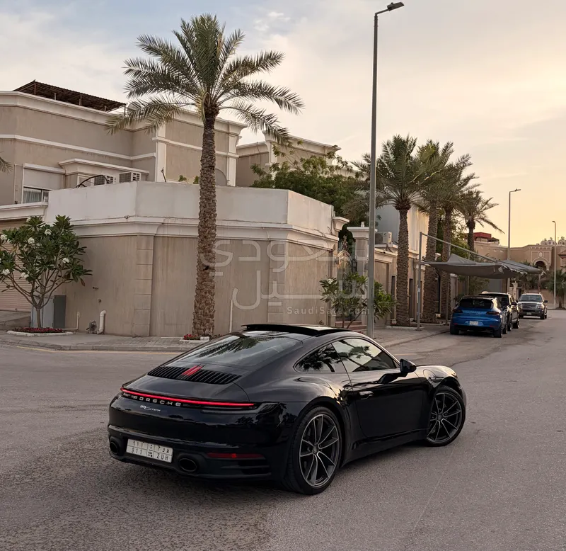 2024 بورش 911 كاريرا