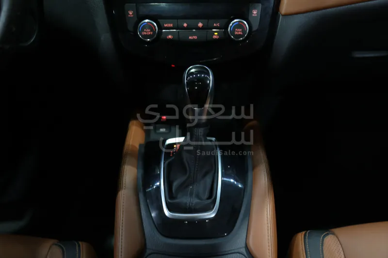2020 نيسان اكس - ترايل