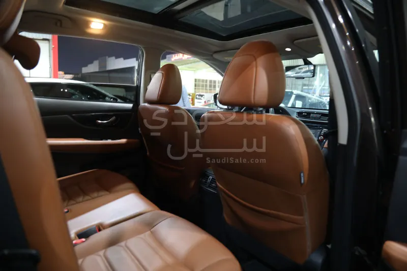 2020 نيسان اكس - ترايل