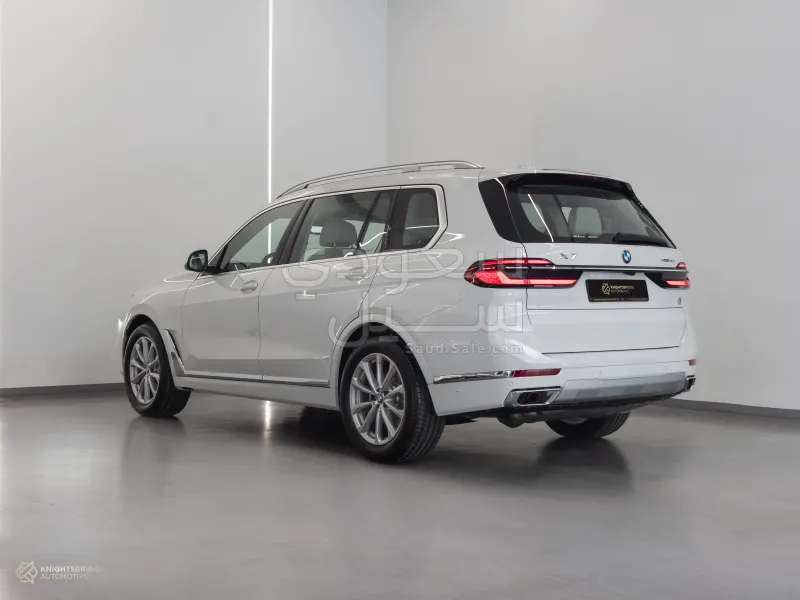 2025 BMW X Series 7