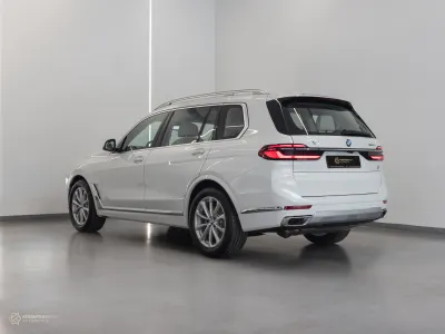 2025 BMW X Series 7