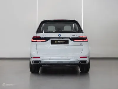 2025 BMW X Series 7
