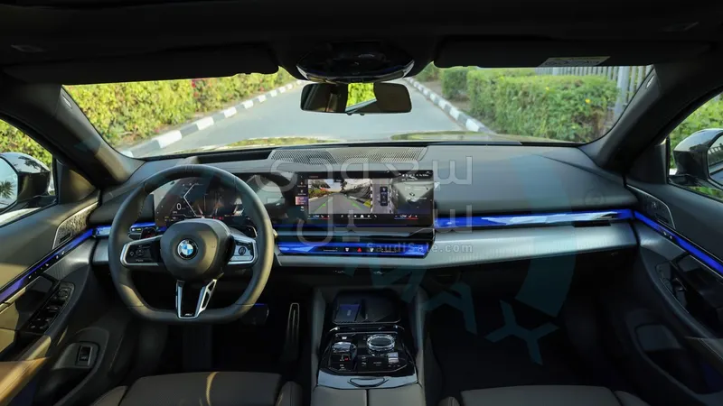 2026 BMW 5 Series 520i Mkit