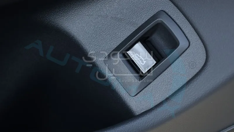 2026 BMW 5 Series 520i Mkit