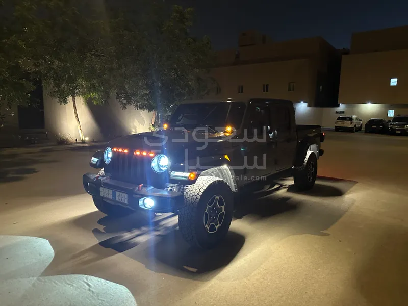 2021 جييب جلادياتور ساند رانر