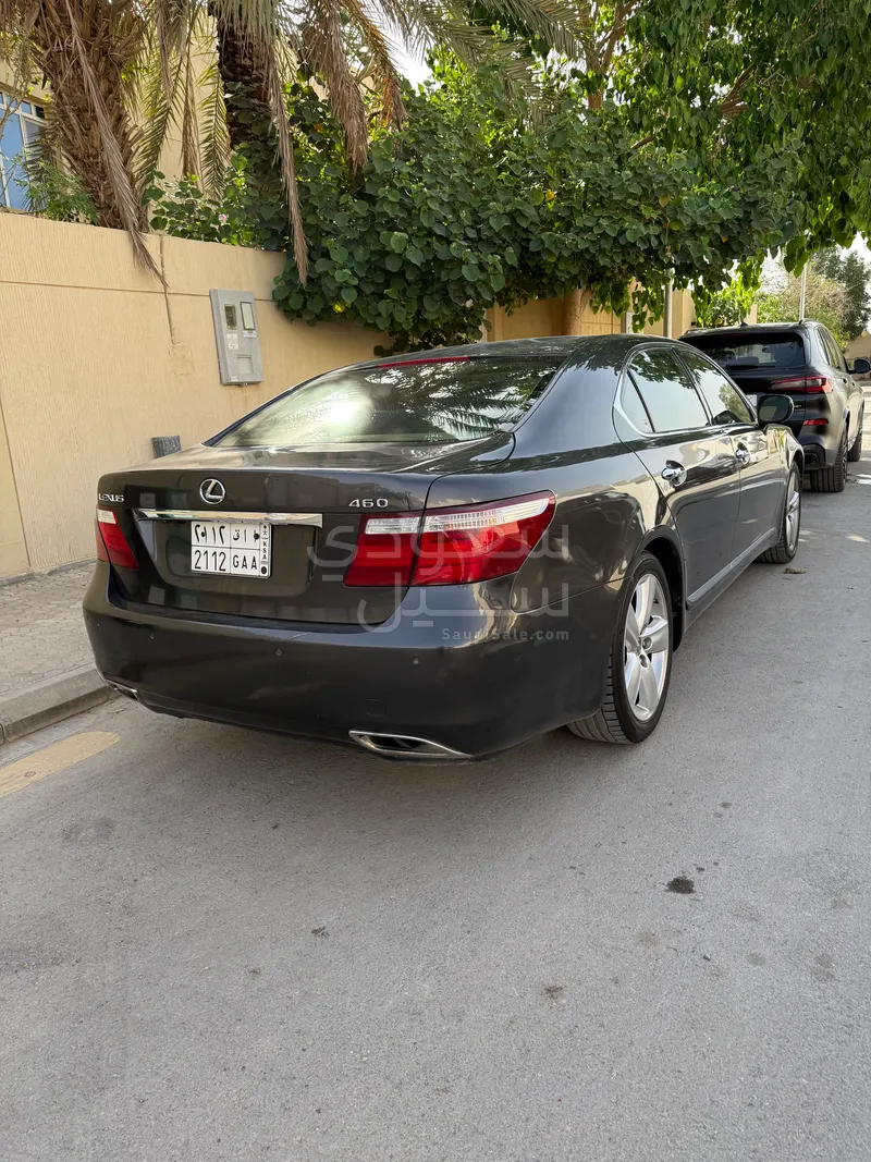 2007 لكزس إل إس 460 إل