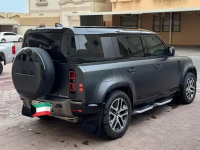 2025 لاند روفر ديفيندر 110 ادفانتشر