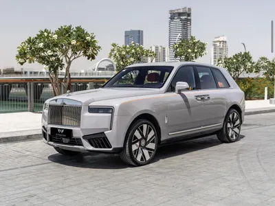 2025 رولز رويس كولينان سلفر بادج
