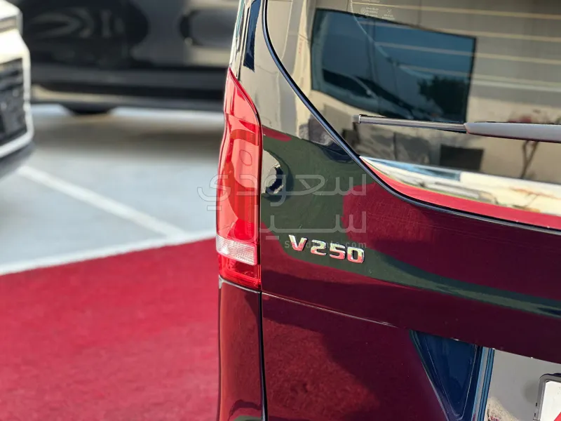 2022 مرسيدس - بنز في 250