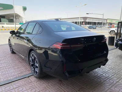 2025 بي ام دبليو الفئة الخامسة 520 أي