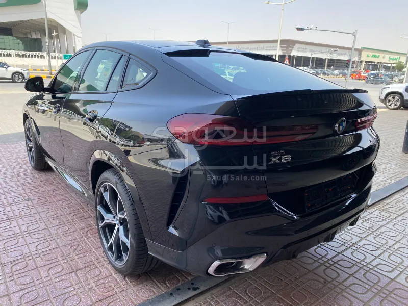 2026 بي ام دبليو الفئة اكس 6