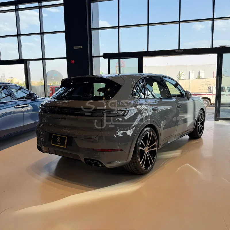 2026 Porsche Cayenne GTS