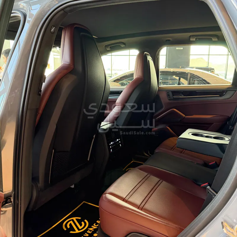 2026 Porsche Cayenne GTS