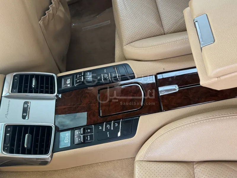 2014 Porsche Panamera