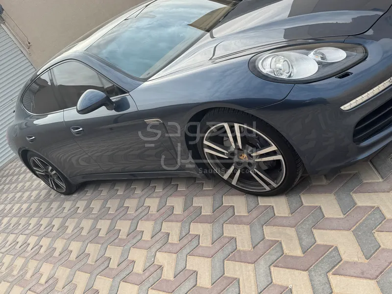2014 Porsche Panamera