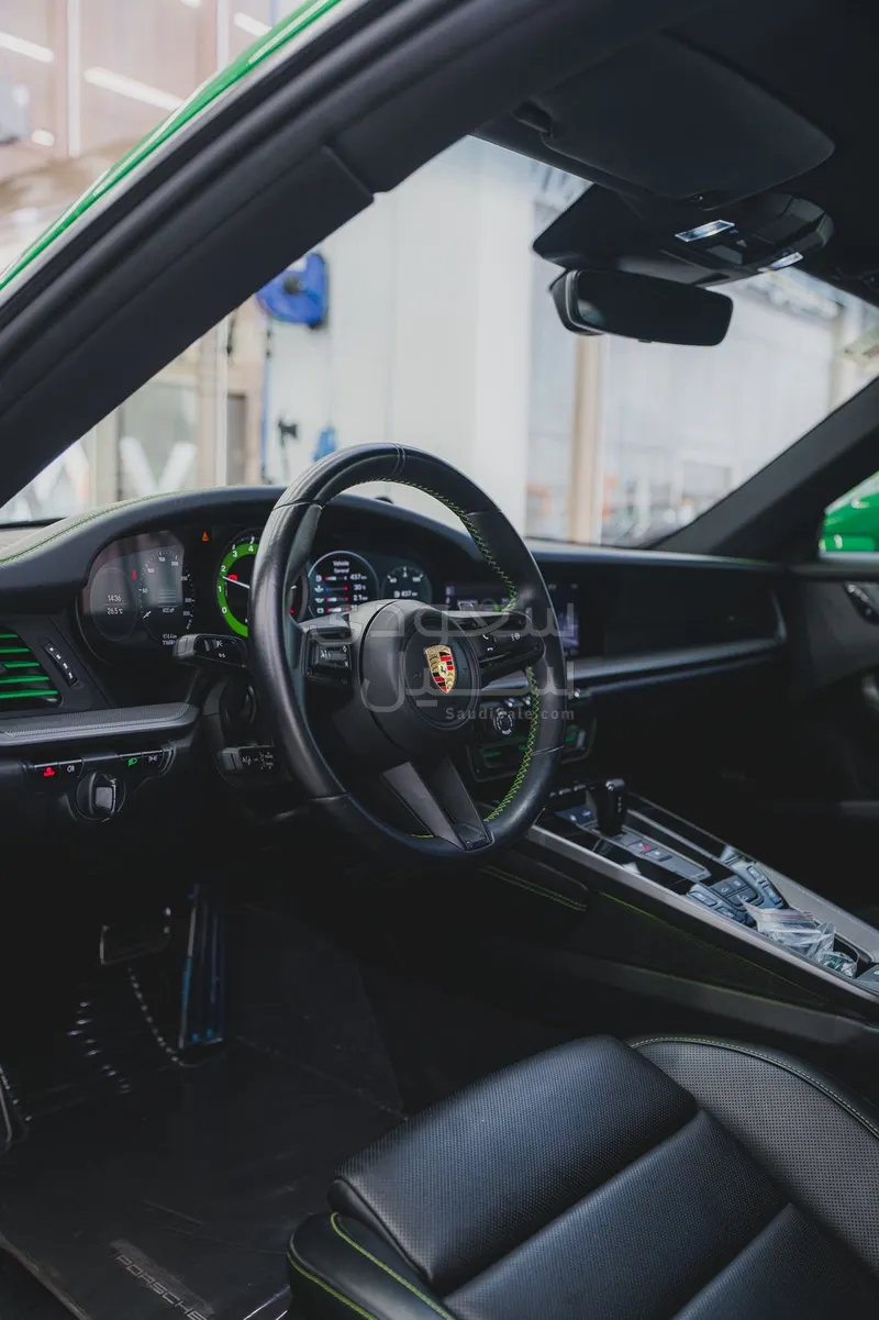 2021 بورش 911 كاريرا اس