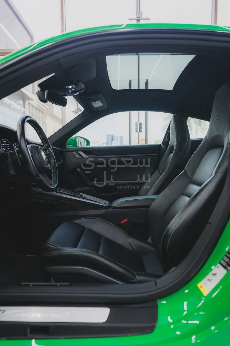 2021 بورش 911 كاريرا اس