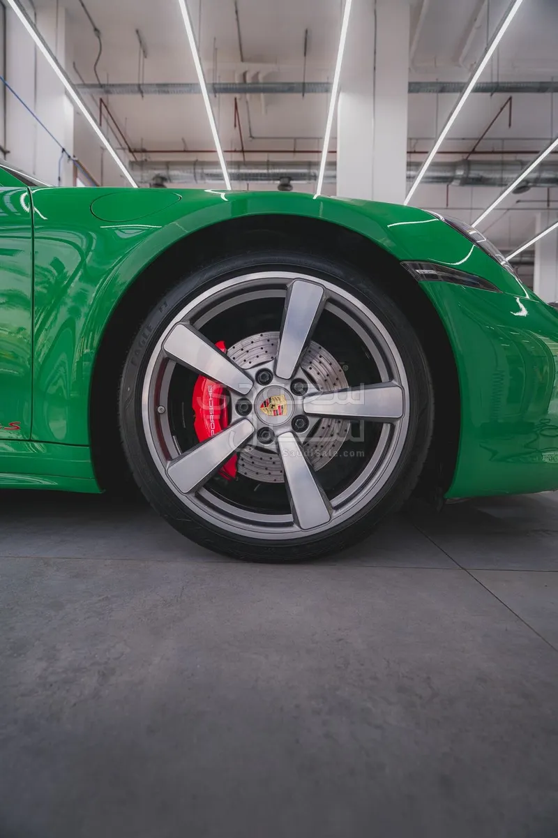 2021 بورش 911 كاريرا اس