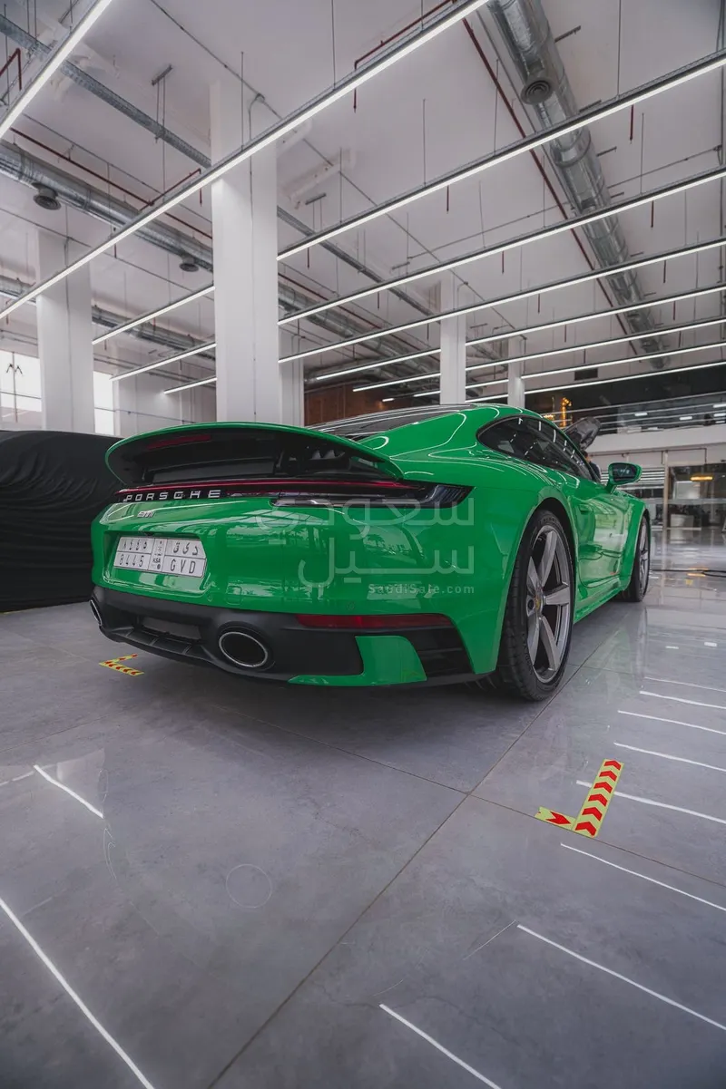 2021 بورش 911 كاريرا اس