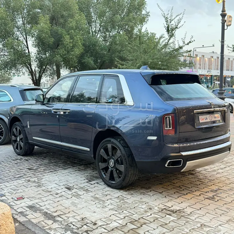 2019 رولز رويس كولينان سلفر بادج