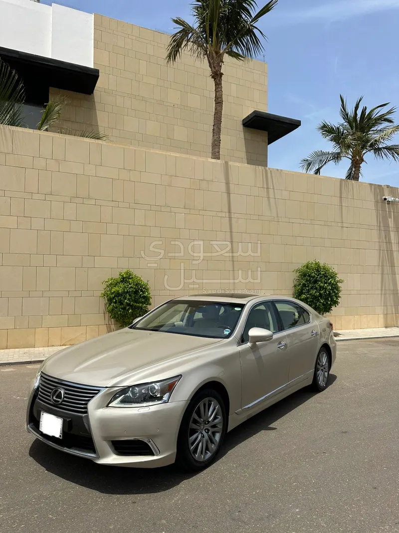 2013 لكزس إل إس 460