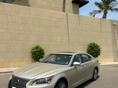 2013 لكزس إل إس 460