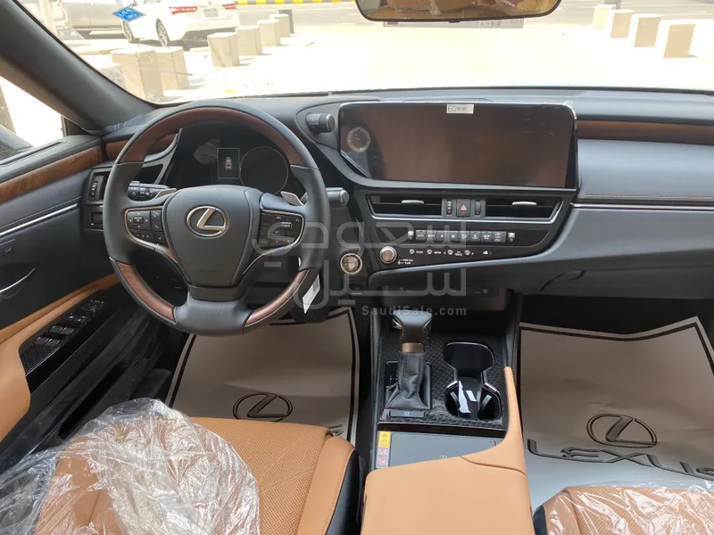 2026 Lexus ES 350