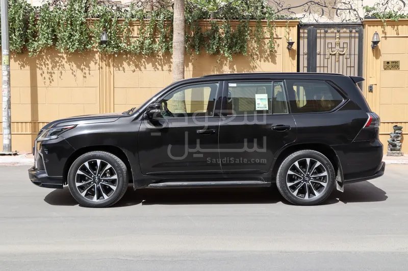 2021 Lexus LX 570