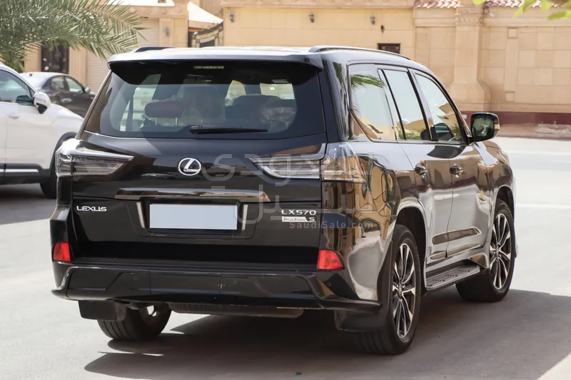 2021 Lexus LX 570