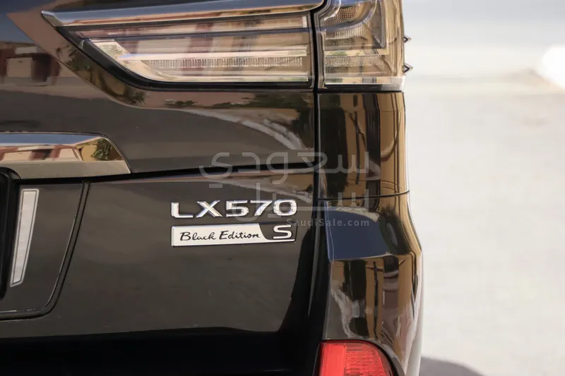 2021 Lexus LX 570