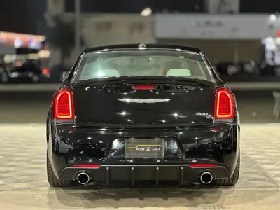 2018 كرايسلر 300 سي