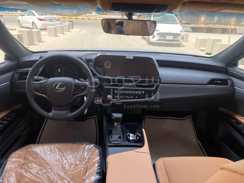2025 Lexus ES 350