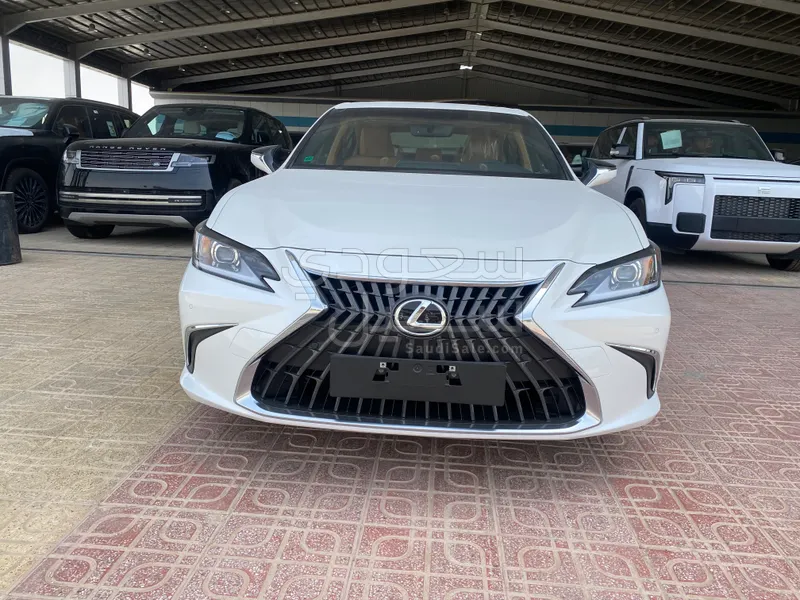 2025 Lexus ES 350