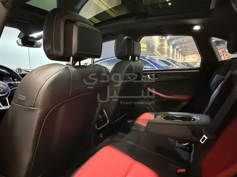 2019 Porsche Macan S
