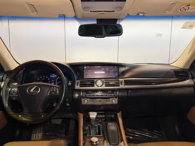 2015 لكزس إل إس 460
