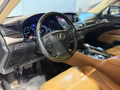 2015 لكزس إل إس 460
