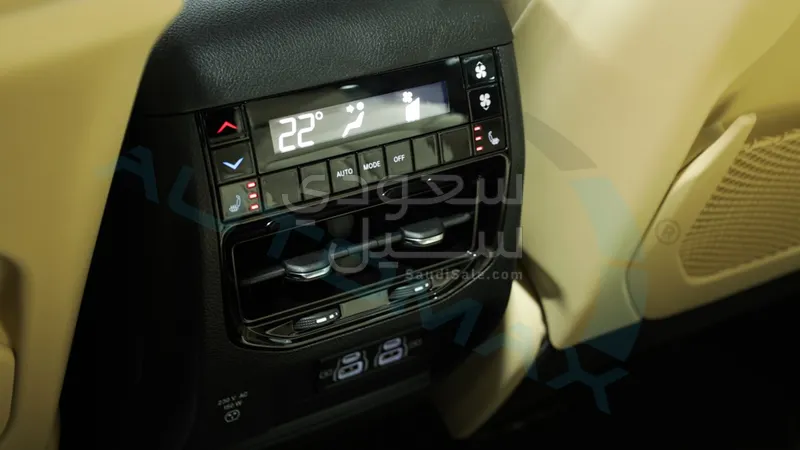 2025 جييب جراند شيروكي ليمتد بلس