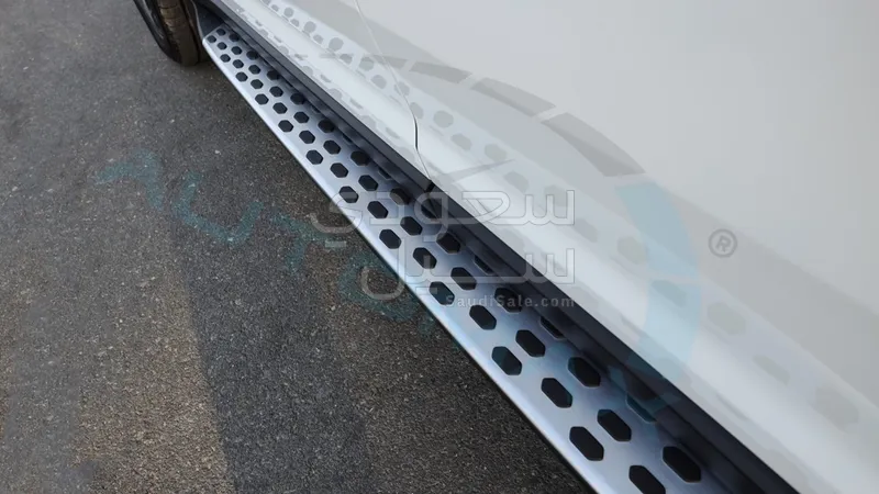 2025 جييب جراند شيروكي ليمتد بلس