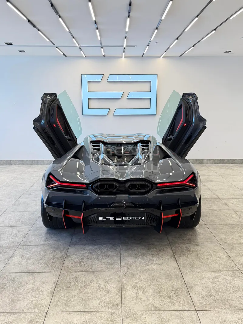 2024 لمبرجيني ريفويلتو