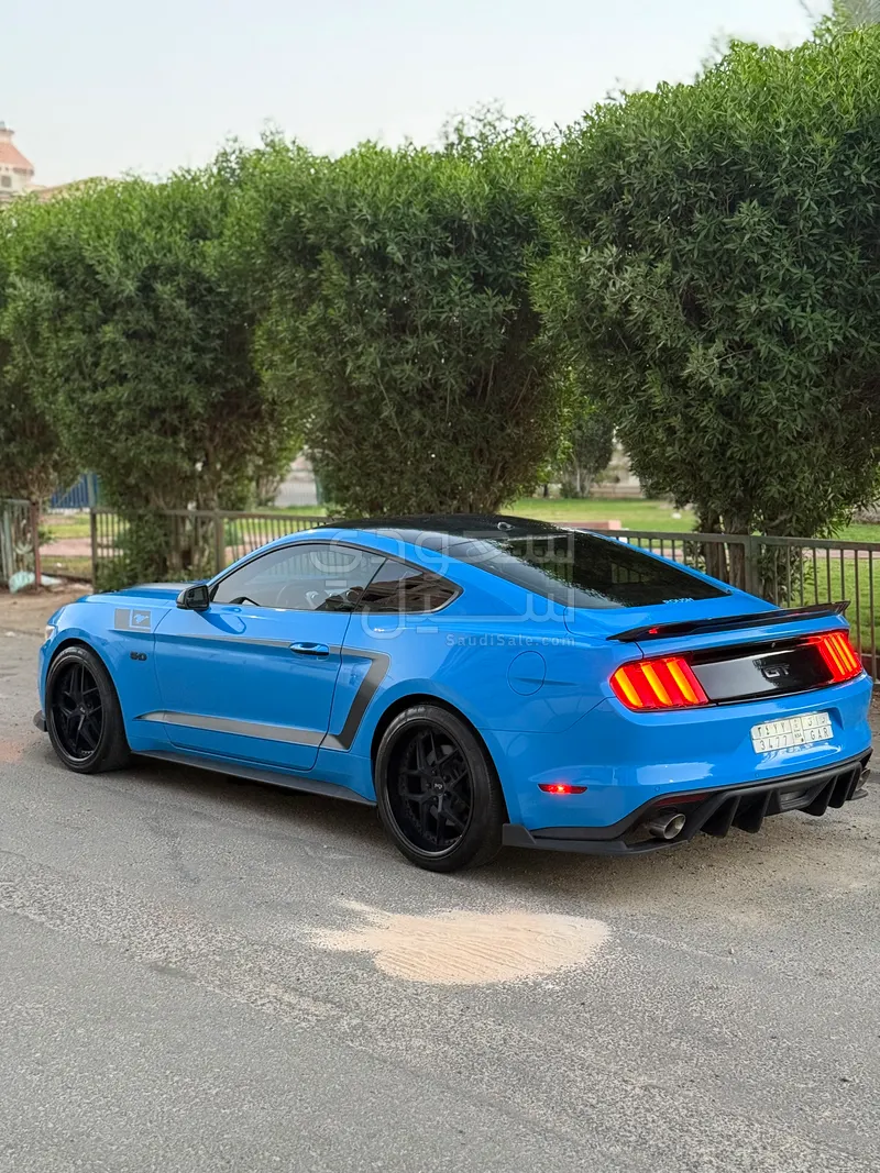 2017 Ford Mustang GT Premuium 1