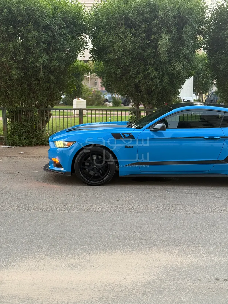 2017 Ford Mustang GT Premuium 1