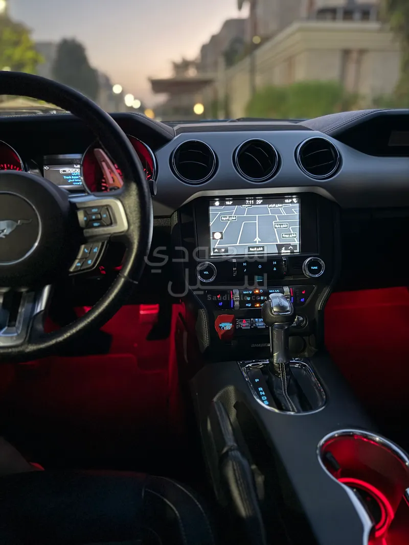 2017 Ford Mustang GT Premuium 1