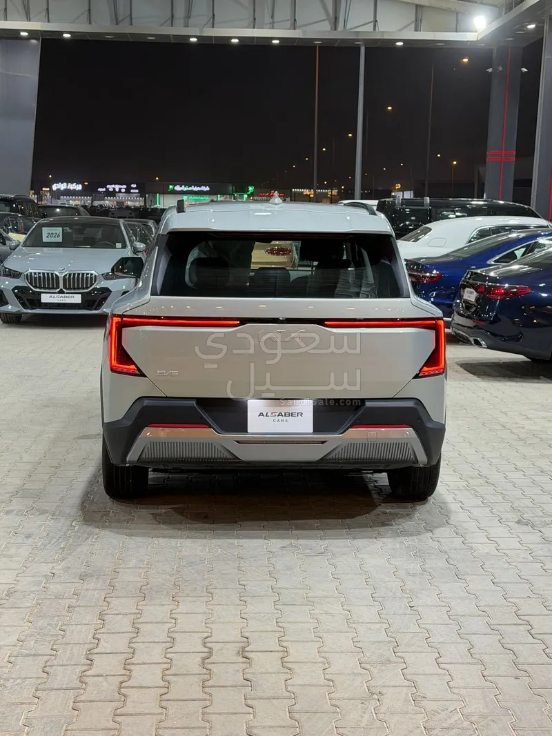 2025 كيا EV5