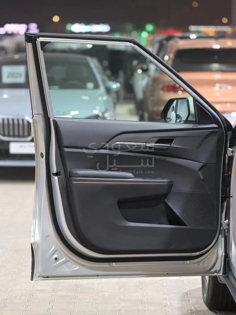 2025 كيا EV5