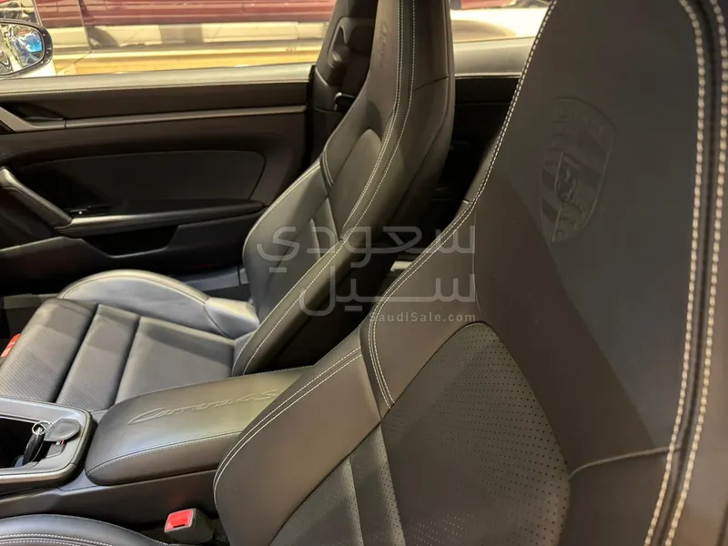 2020 بورش 911 كاريرا 4 اس