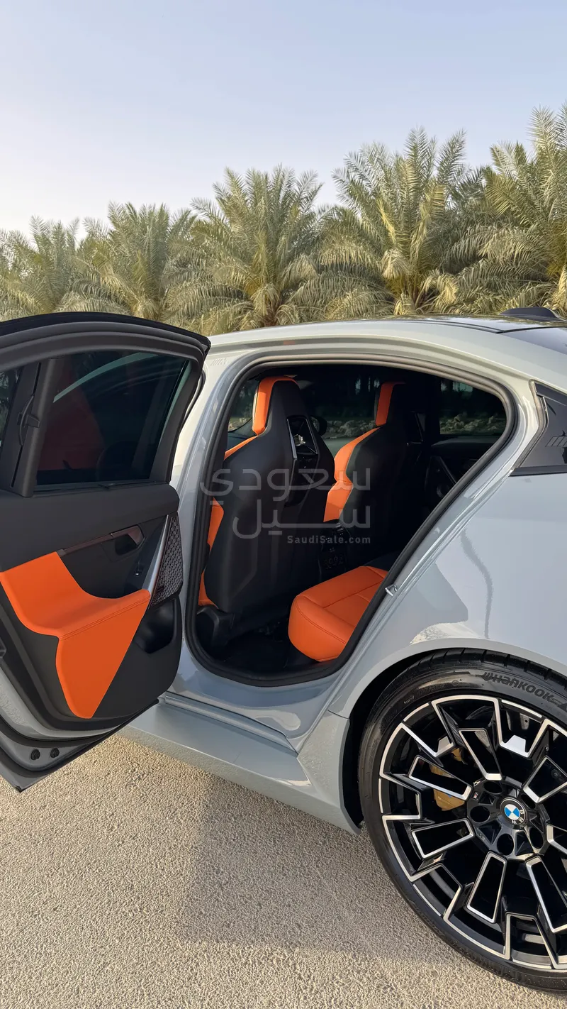 2025 BMW M Series M5