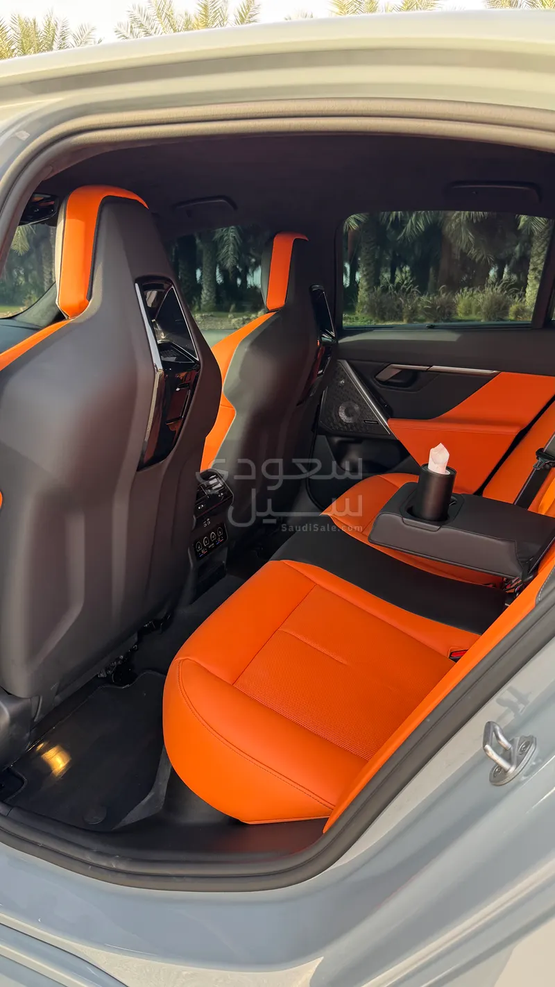 2025 BMW M Series M5
