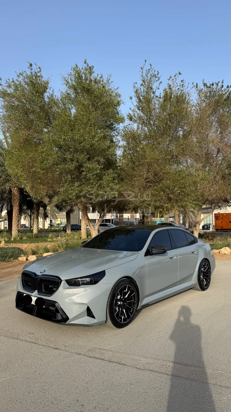 2025 BMW M Series M5