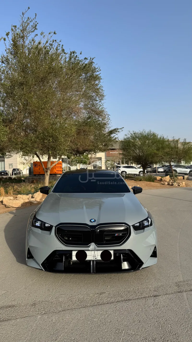2025 BMW M Series M5